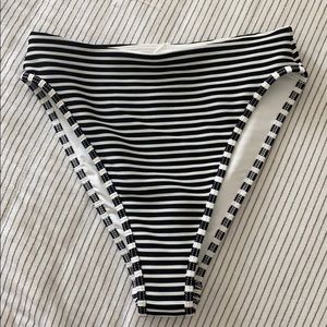Stripes High waits bottoms